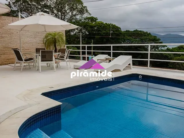 Casa com 563m² 6 quartos e 6 banheiros, à venda, no bairro Cocanha em Caraguatatuba