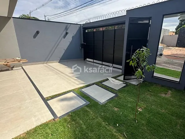 Casa com 225m² 3 quartos e 3 banheiros, à venda, no bairro Parque Residencial Rita Vieira em Campo Grande