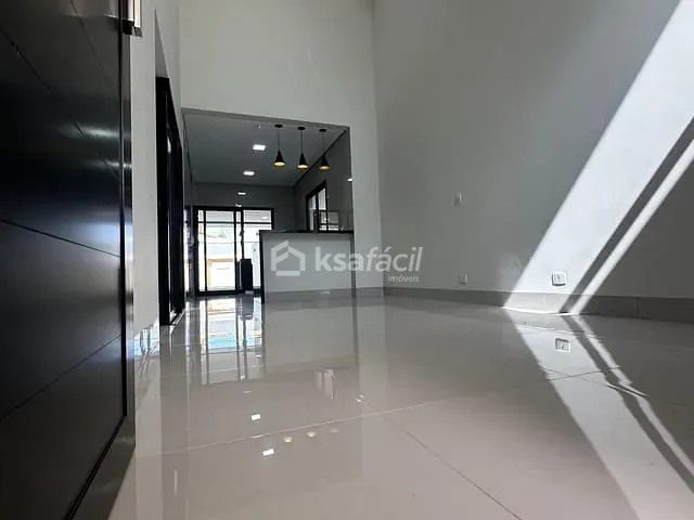 Casa com 225m² 3 quartos e 3 banheiros, à venda, no bairro Parque Residencial Rita Vieira em Campo Grande