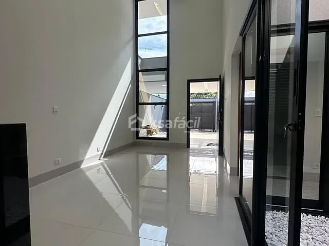 Casa com 225m² 3 quartos e 3 banheiros, à venda, no bairro Parque Residencial Rita Vieira em Campo Grande
