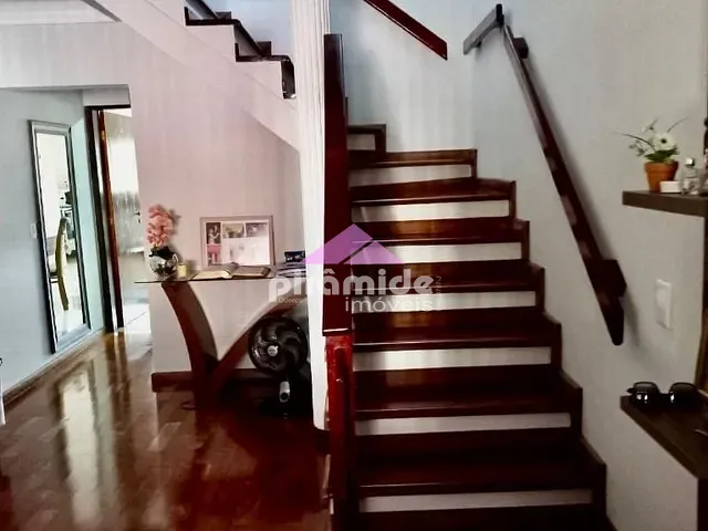 Casa com 125m² 3 quartos e 2 banheiros, à venda, no bairro Bosque dos Eucaliptos em São José dos Campos