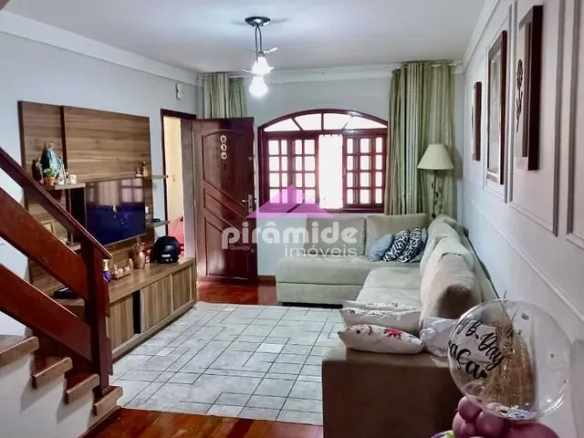 Casa com 125m² 3 quartos e 2 banheiros, à venda, no bairro Bosque dos Eucaliptos em São José dos Campos