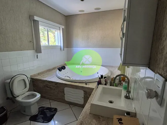 Casa 3 quartos e 4 banheiros, à venda, no bairro Condomínio Vale do Lago em Sorocaba