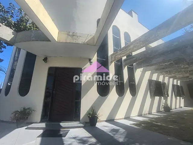 Casa com 599m² 5 quartos e 3 banheiros, à venda, no bairro Pontal de Santa Marina em Caraguatatuba
