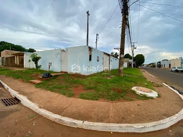Casa com 360m² 3 quartos e 2 banheiros, à venda, no bairro Jardim Tijuca em Campo Grande