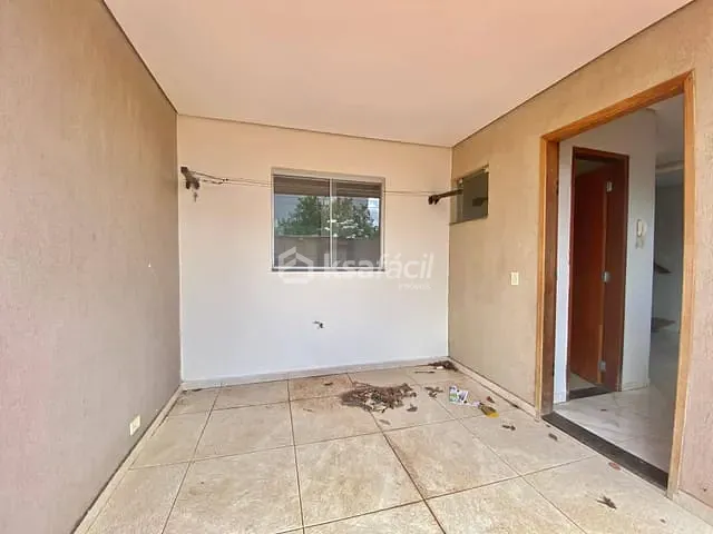Casa 2 quartos e 3 banheiros, à venda, no bairro Pioneiros em Campo Grande