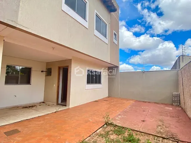 Casa 2 quartos e 3 banheiros, à venda, no bairro Pioneiros em Campo Grande