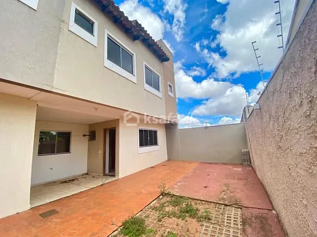 Casa 2 quartos e 3 banheiros, à venda, no bairro Pioneiros em Campo Grande