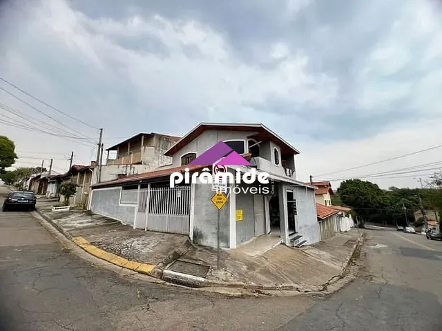 Casa com 157m² 5 quartos e 2 banheiros, à venda, no bairro Bosque dos Eucaliptos em São José dos Campos