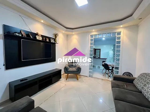 Casa com 157m² 5 quartos e 2 banheiros, à venda, no bairro Bosque dos Eucaliptos em São José dos Campos
