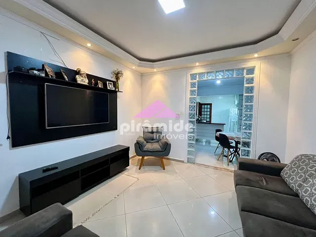 Casa com 157m² 5 quartos e 2 banheiros, à venda, no bairro Bosque dos Eucaliptos em São José dos Campos