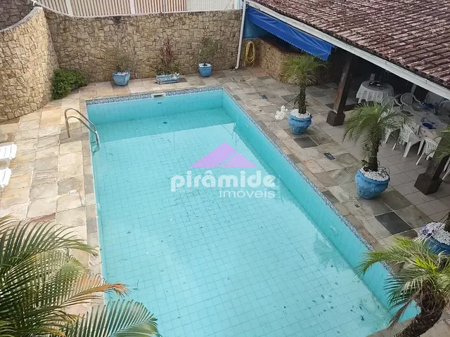 Casa com 630m² 5 quartos e 7 banheiros, à venda, no bairro Indaiá em Caraguatatuba
