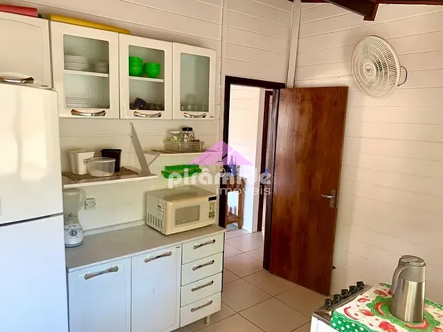 Casa com 342m² 2 quartos e 2 banheiros, à venda, no bairro Toninhas em Ubatuba