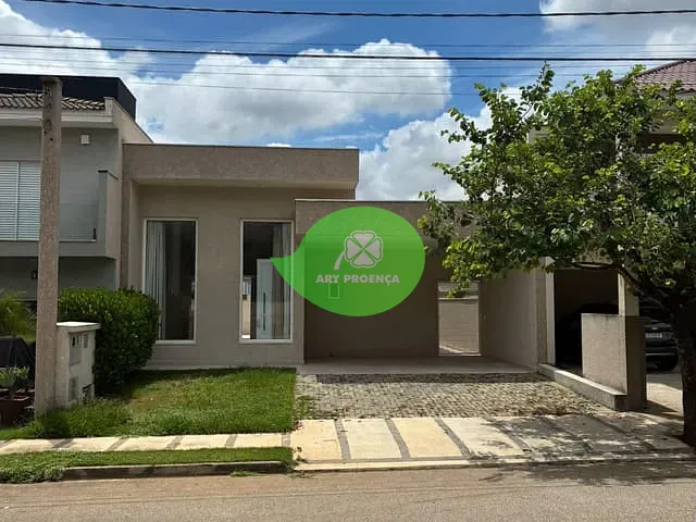 Casa 2 quartos e 3 banheiros, à venda ou para alugar, no bairro Residencial Villa do Bosque em Sorocaba