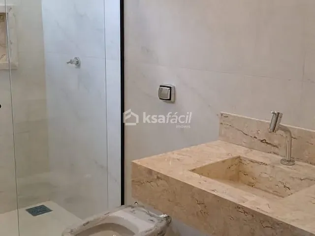 Casa com 360m² 3 quartos e 2 banheiros, à venda, no bairro Universitário em Campo Grande