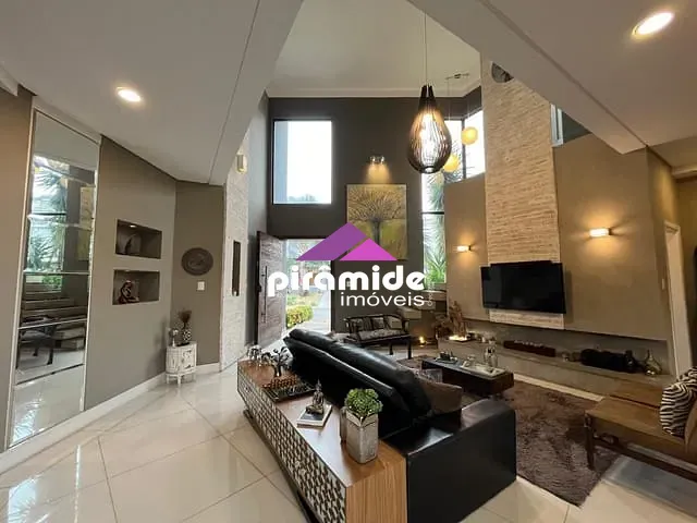 Casa com 300m² 3 quartos e 2 banheiros, à venda, no bairro Jardim das Industrias em Jacareí