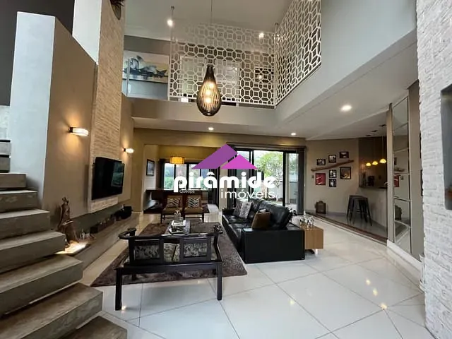 Casa com 300m² 3 quartos e 2 banheiros, à venda, no bairro Jardim das Industrias em Jacareí
