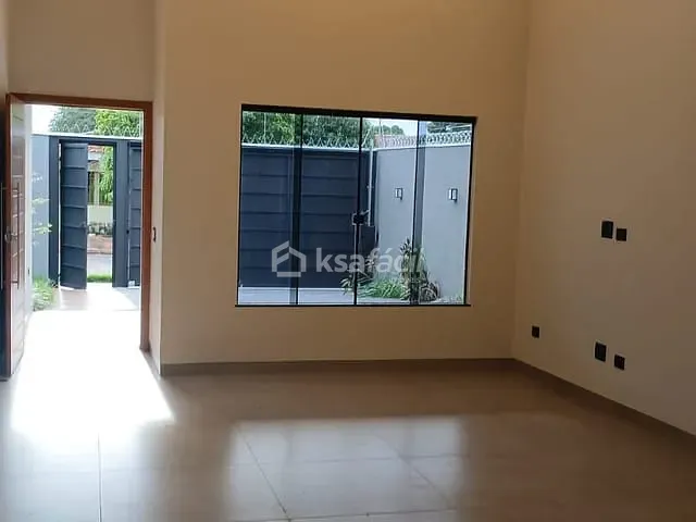 Casa com 360m² 3 quartos e 3 banheiros, à venda, no bairro Jardim Moema em Campo Grande
