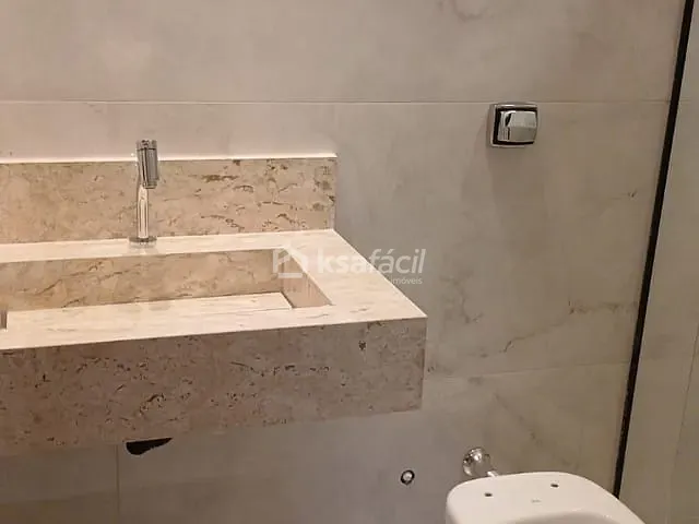 Casa com 360m² 3 quartos e 3 banheiros, à venda, no bairro Jardim Moema em Campo Grande