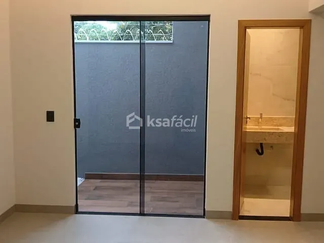 Casa com 360m² 3 quartos e 3 banheiros, à venda, no bairro Jardim Moema em Campo Grande
