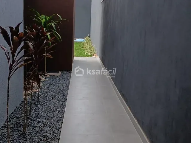 Casa com 360m² 3 quartos e 2 banheiros, à venda, no bairro Universitário em Campo Grande