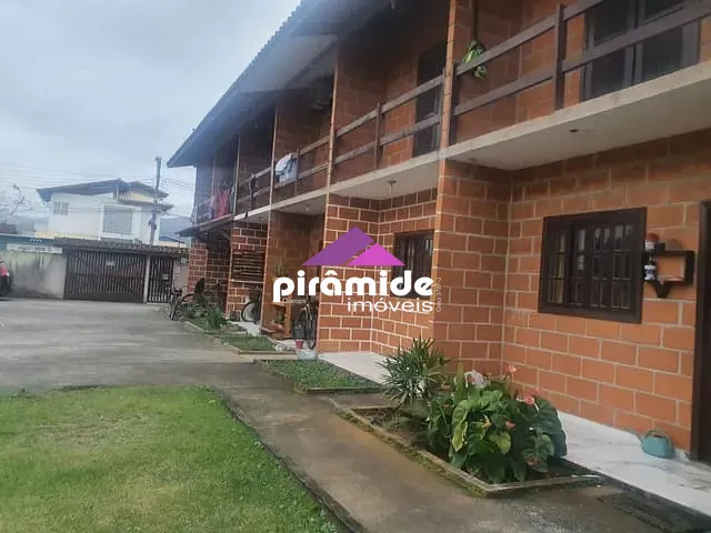 Casa com 103m² 2 quartos e 2 banheiros, à venda, no bairro Pontal de Santa Marina em Caraguatatuba