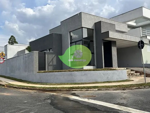Casa 3 quartos e 5 banheiros, à venda, no bairro Aparecidinha em Sorocaba