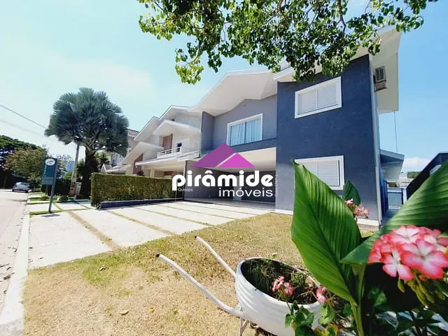 Casa com 360m² 3 quartos e 4 banheiros, à venda, no bairro Vila Branca em Jacareí