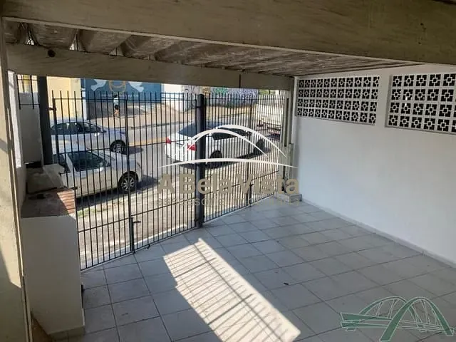 Casa com 196m² 3 quartos e 2 banheiros, à venda, no bairro Umuarama em Osasco