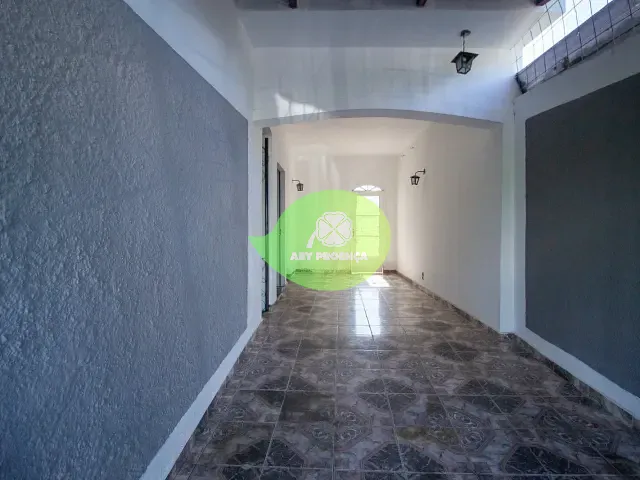Casa com 250m² 3 quartos e 2 banheiros, para alugar, no bairro Parque das Laranjeiras em Sorocaba