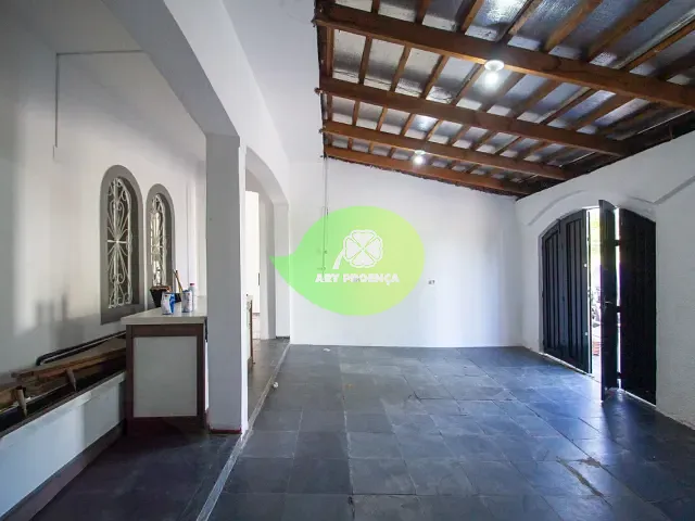 Casa com 250m² 3 quartos e 2 banheiros, para alugar, no bairro Parque das Laranjeiras em Sorocaba