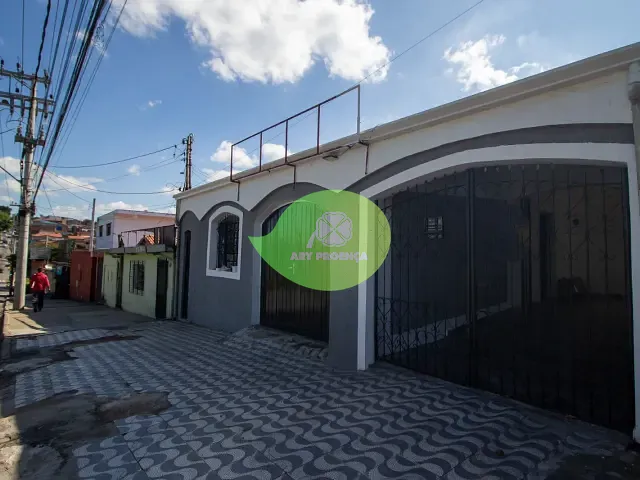 Casa com 250m² 3 quartos e 2 banheiros, para alugar, no bairro Parque das Laranjeiras em Sorocaba
