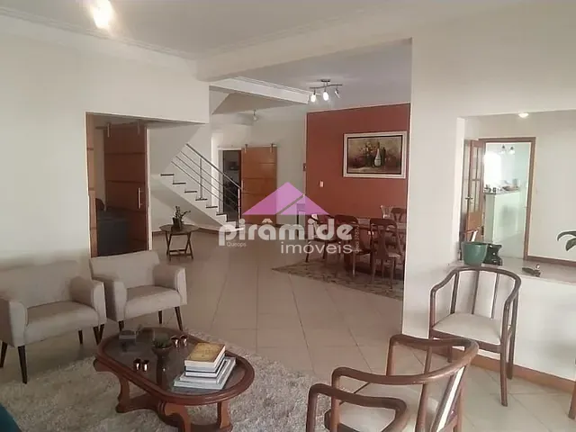 Casa com 636m² 5 quartos e 6 banheiros, à venda, no bairro Urbanova em São José dos Campos