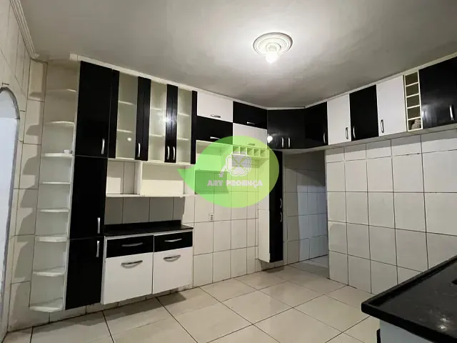 Casa com 120m² 2 quartos e 1 banheiro, à venda, no bairro Parque Vitória Régia em Sorocaba