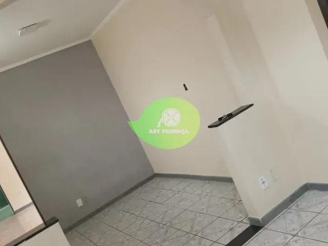 Casa 2 quartos e 2 banheiros, à venda ou para alugar, no bairro Wanel Ville em Sorocaba
