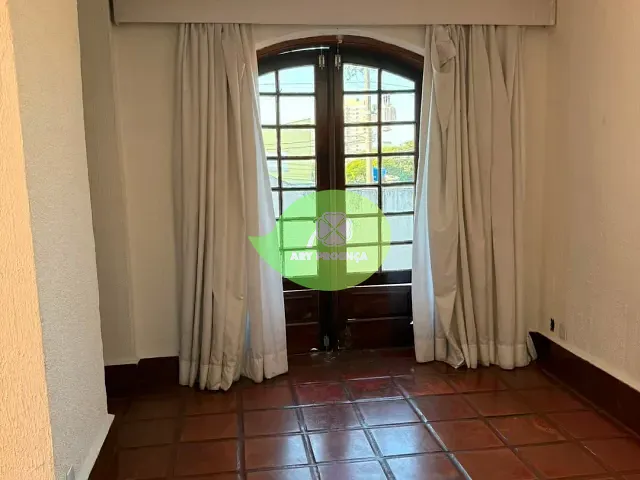 Casa 3 quartos e 4 banheiros, à venda, no bairro Jardim Santa Rosália em Sorocaba