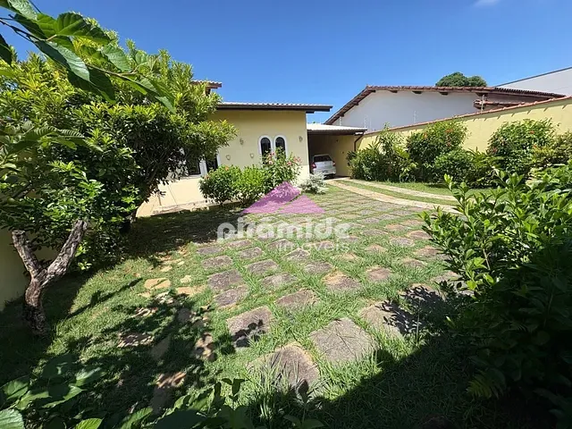 Casa com 450m² 2 quartos e 2 banheiros, à venda, no bairro Jardim Britânia em Caraguatatuba