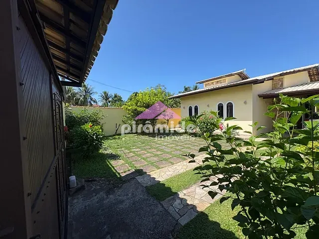 Casa com 450m² 2 quartos e 2 banheiros, à venda, no bairro Jardim Britânia em Caraguatatuba