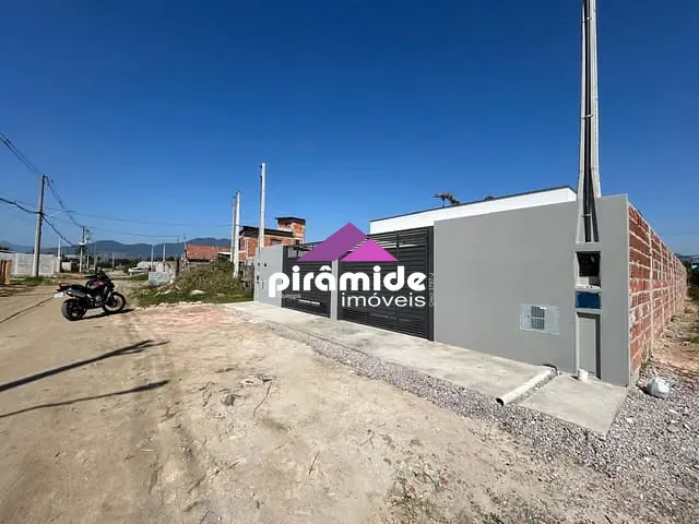 Casa com 180m² 3 quartos e 2 banheiros, à venda, no bairro Morro do Algodão em Caraguatatuba