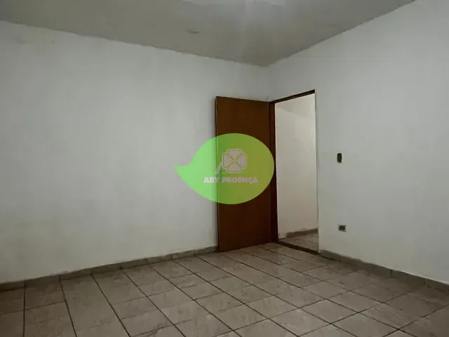 Casa 2 quartos e 1 banheiro, para alugar, no bairro Jardim Alegria em Sorocaba