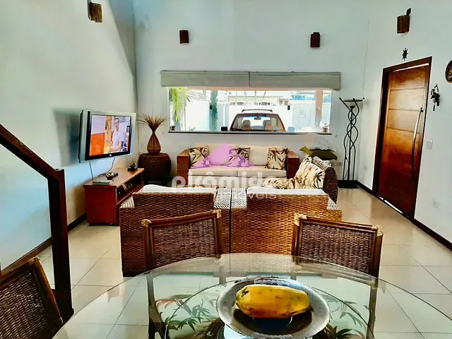 Casa com 342m² 4 quartos e 2 banheiros, à venda, no bairro Mar Verde em Caraguatatuba