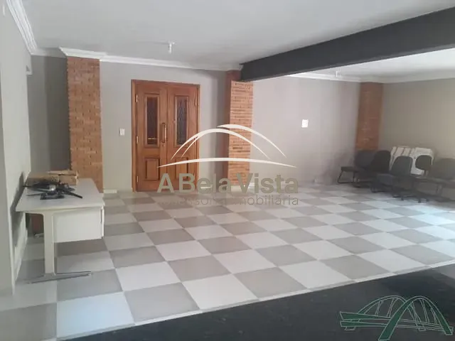Casa com 360m², para alugar, no bairro Centro em Osasco