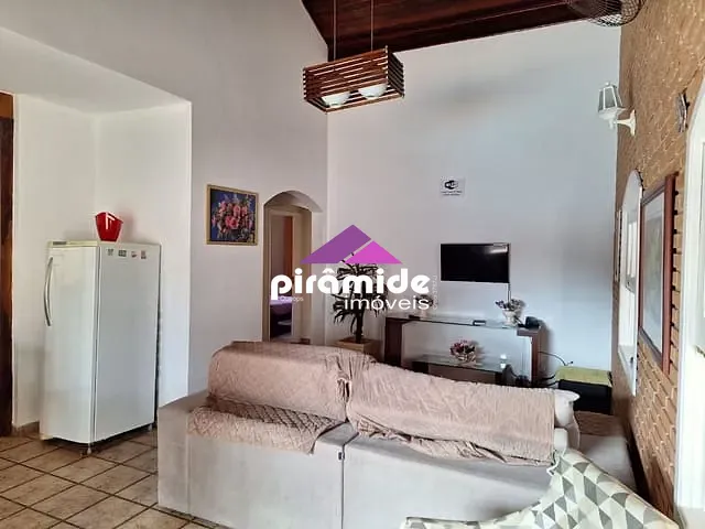 Casa com 360m² 4 quartos e 3 banheiros, à venda, no bairro Martim de Sá em Caraguatatuba
