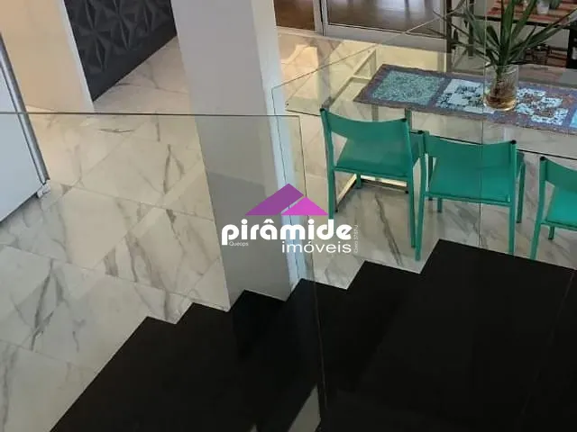 Casa com 313m² 3 quartos e 4 banheiros, à venda, no bairro Urbanova em São José dos Campos