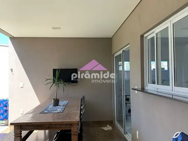 Casa com 313m² 3 quartos e 4 banheiros, à venda, no bairro Urbanova em São José dos Campos