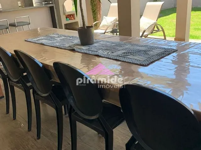 Casa com 313m² 3 quartos e 4 banheiros, à venda, no bairro Urbanova em São José dos Campos