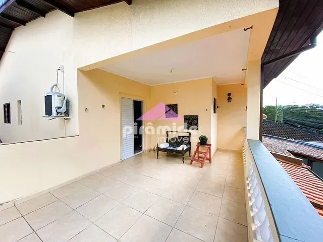 Casa com 157m² 4 quartos e 3 banheiros, à venda, no bairro Jardim das Indústrias em São José dos Campos