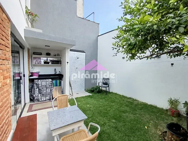 Casa com 117m² 2 quartos e 1 banheiro, à venda, no bairro Vila Betânia em São José dos Campos