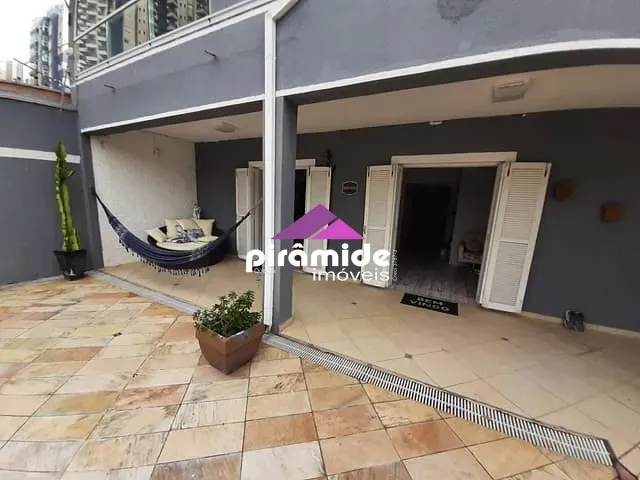 Casa com 360m² 4 quartos e 3 banheiros, à venda, no bairro Martin de Sá em Caraguatatuba