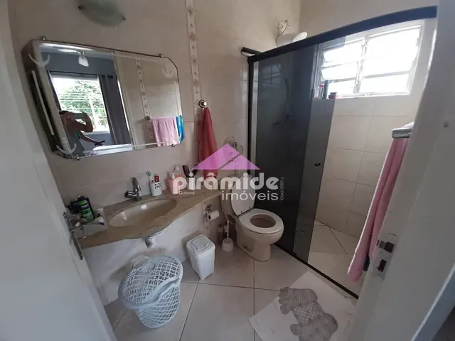 Casa com 360m² 4 quartos e 3 banheiros, à venda, no bairro Martin de Sá em Caraguatatuba